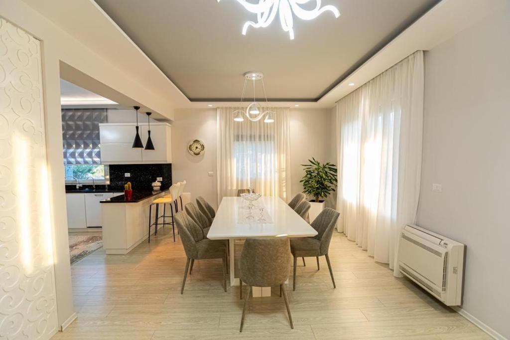 Vila Llano Vlorë Exteriér fotografie